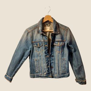 Distressed Abercrombie & Fitch Crop Denim Jacket
